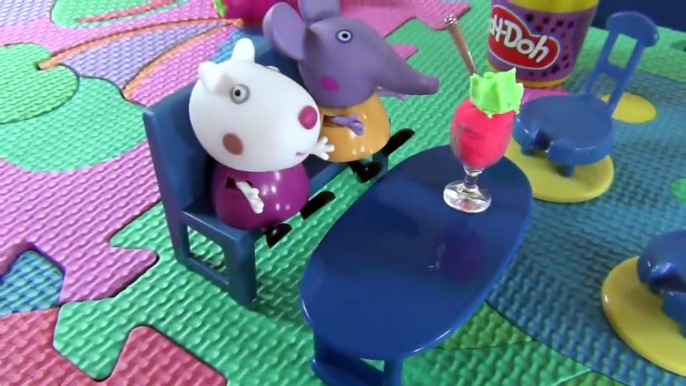 Peppa Pig en français. Peppa Pig et George font de glaces. Peppa Pig et George jouent avec