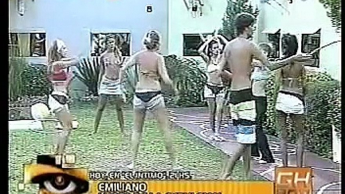 Constanza Alvarez bailando en Gran Hermano 2011