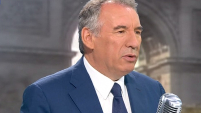 Pour Bayrou, Hollande a commis des «erreurs graves», et pas seulement sur la TVA