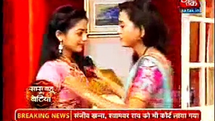 Swara Ragini ko dikha ne ke liya kar rahi hai Sanskar ke nazdeek jaane ki koshish  - 3 september 2015 - Swaragini