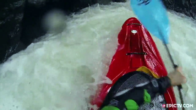 This Kayaker Almost Drowns Trying To Escape A Dangerous Whirlpool In Mexico