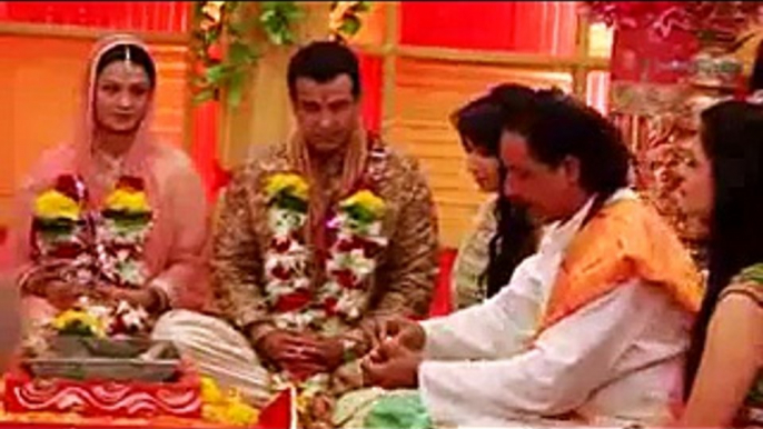 Ragini Ki Shaadi Ruk Gayi Iss Baat Se Ragini Hue Behosh - Itna Karo Na Mujhe Pyaar