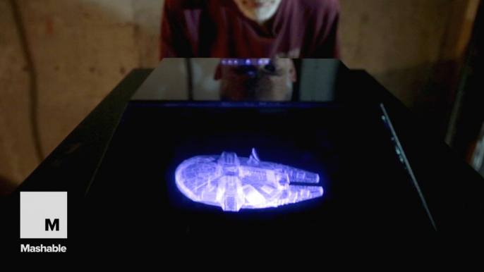 Holographic 3D Projection Device ‘Voxiebox’ Showcases Futuristic Display Tech