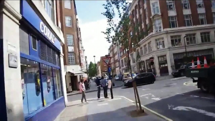 London June 2011-MULTIPLE UFO's- BROAD DAYLIGHT! MSM Reports! Debunk This...