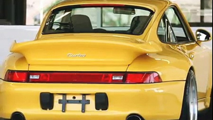 PORSCHE 993