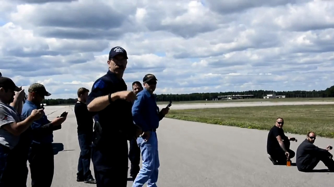 Michigan State bomb squad blowing a rescue hole on a Boeing 747 with a C4