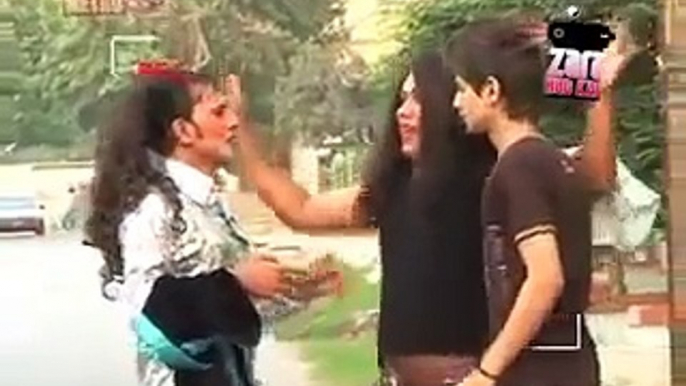 Zara Hut Kay khusray Pakistani Funny Clips New 2013