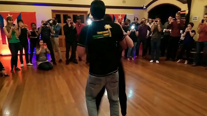 BACHATA TURN PATTERN at the Cuban Salsa Congress