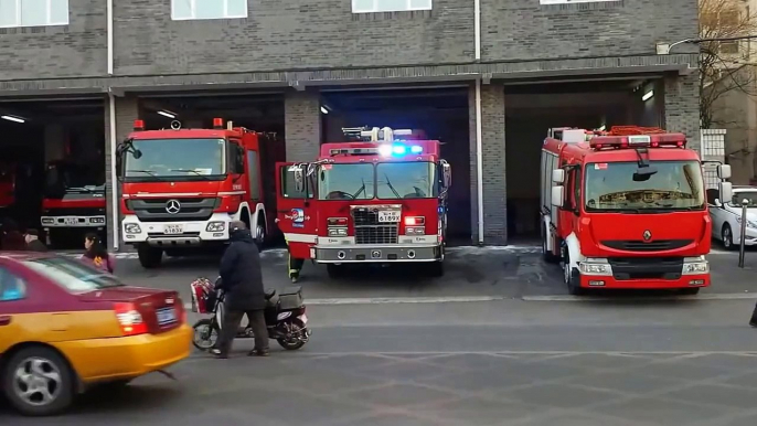 Beijing fire truck responding//北京消防车出动