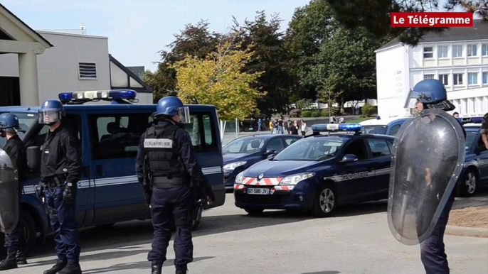 Lorient. Lycée Saint-Joseph La Salle : les gendarmes du PSIG, pour un exercice grandeur