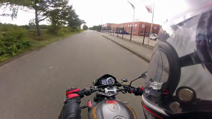 Triumph Street triple 675 R Wheelie Tries [RAW] GOPRO