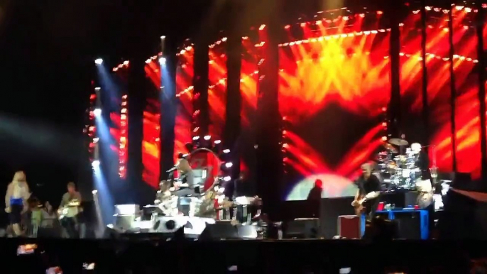 Foo Fighters Performing Queen's Under Pressure with John Paul Jones and Roger Taylor