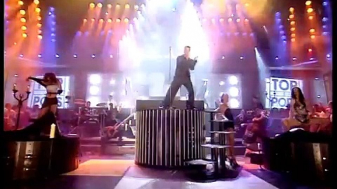 Livin' La Vida Loca - Ricky Martin @ TOTP in 1999