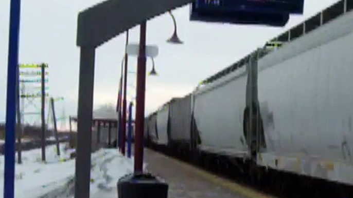 CP 9840, CP 9142, CP 9678 @ Cedar Park Station, Pointe Claire, QC