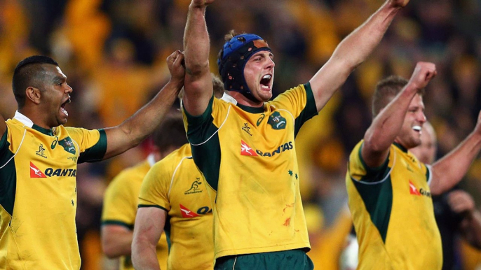 Wallabies land in England