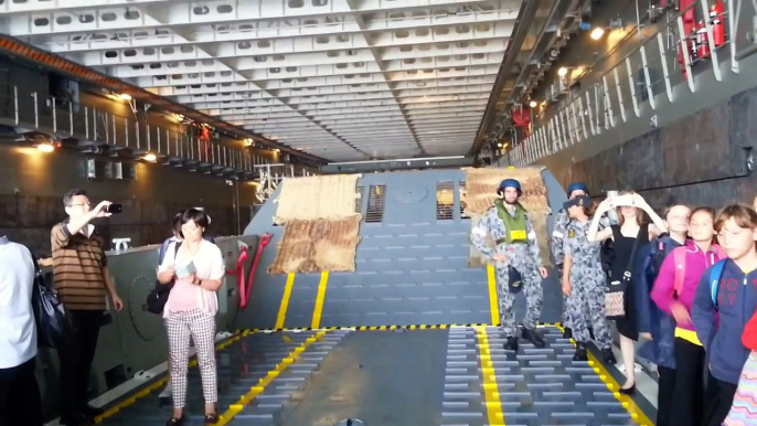 Disembarking HMAS Canberra by landing craft