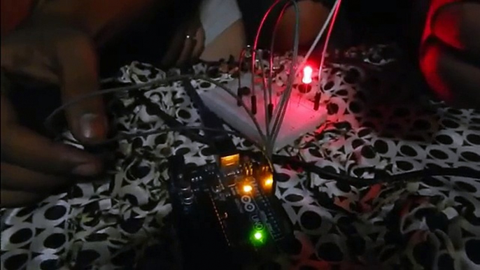 Arduino Traffic Light Simulation with a Pedestrian Crossing Button