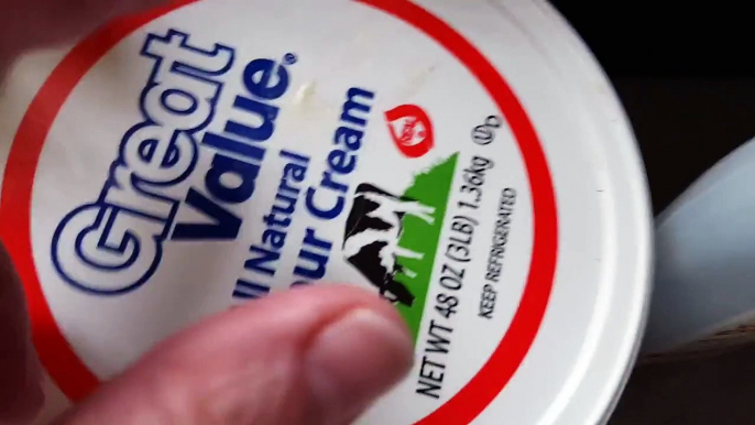 Make Easy Sour Cream Cream Cheese Topping, Icing