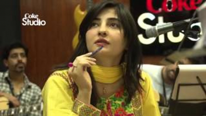 Reaction Of Gul Panra Singing With Atif Aslam in Coke Studio