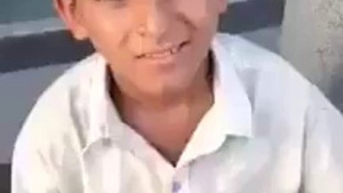 Street child singing saavan aya hy |amaizing voice