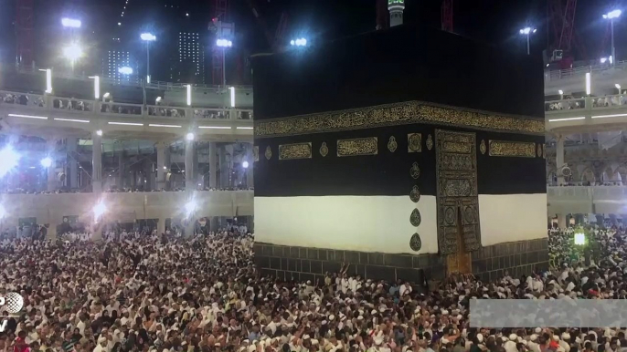 Muslim pilgrims begin rituals in Mecca ahead of hajj