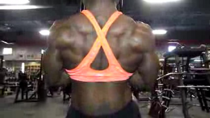 IFBB Women's Pro Bodybuilding Alana Shipp Trains Back & Biceps!