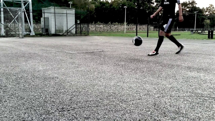 Cristiano Ronaldo & Lionel Messi Skills Crazy Dribbling Skills Football Soccer Skill Move