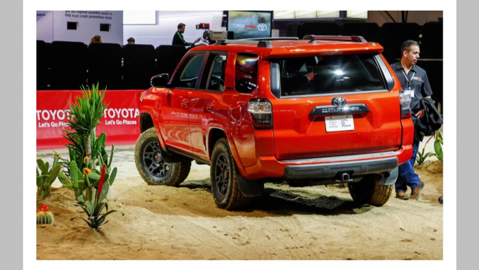 2016 Toyota 4Runner TRD Pro Review in 60 Seconds