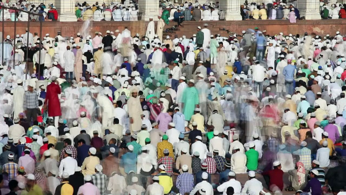 Indian Muslims mark Eid al-Adha with prayers