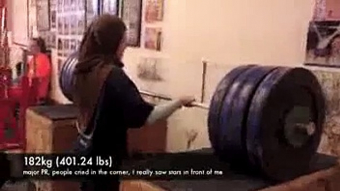 Pakistani Kulsoom Abdullah First Weigh Lifter Who Wears Hijab