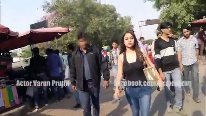 10 Hours of Walking in Delhi as a Woman Jeans VS Indian Dress [Share for Message]