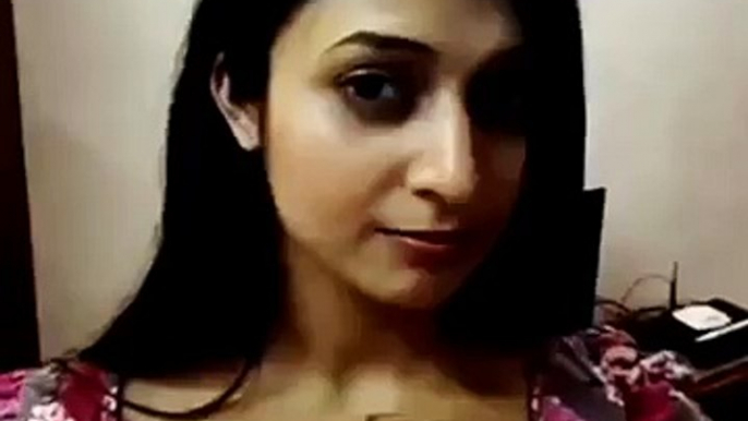 Divyanka-Tripathi-Girls-Going-Bananas-Bollywood-Dunsmash-zjYq7DYQbbg