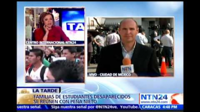 Peña Nieto se reúne a puerta cerrada con familiares de los 43 estudiantes desaparecidos en Iguala