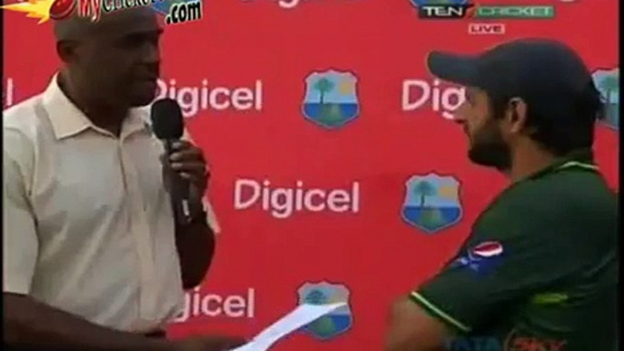 listen to M.Hafeez......u know u know u know.............funny but he played very good._(640x360)