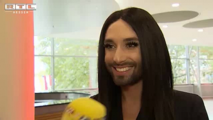 PREWOS PROMI-COUNTDOWN: CONCHITA WURST, STAR-CHOREOGRAPH UND LOTHAR MATTHÄUS (20.10.2015)