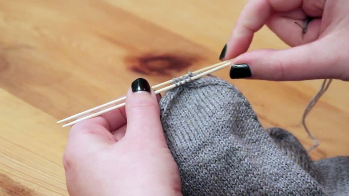 Step by Step Tutorial For Socks- Completing the Toe