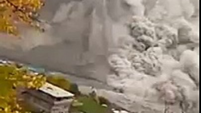 Landslide in Hunza, Gilgit , Pakistan After M 7.7  Earthquake _ 26 10 2015