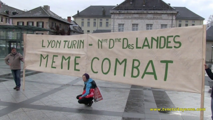 Manifestation de soutien à Chambéry contre le projet d'aéroport de Notre Dame des Landes