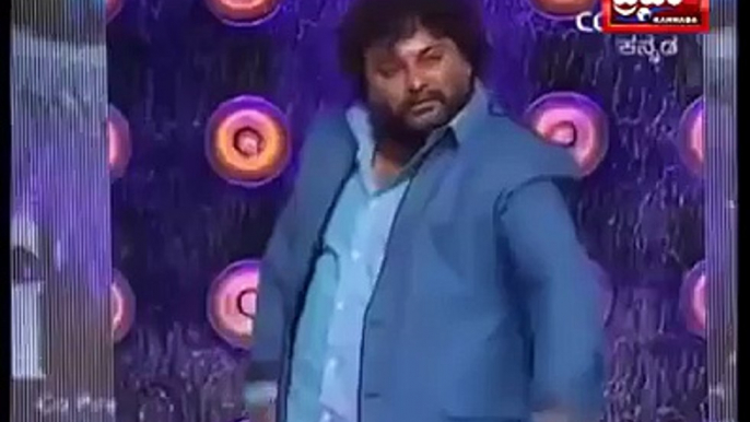 Huccha Venkat speaks to Sudeep on sets of big boss-1OrgsVTrVsM