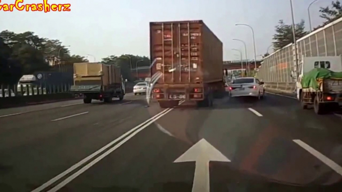 Car Crash Compilation Russian Car Crashes Truck Accidents Road Rage September 2014