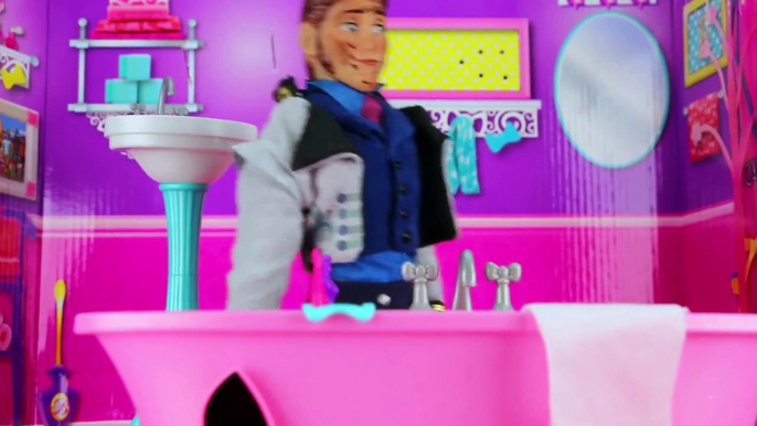 Frozen Elsa Saves Anna after Hans Kidnapped Anna & Hans Becomes King. DisneyToysFan