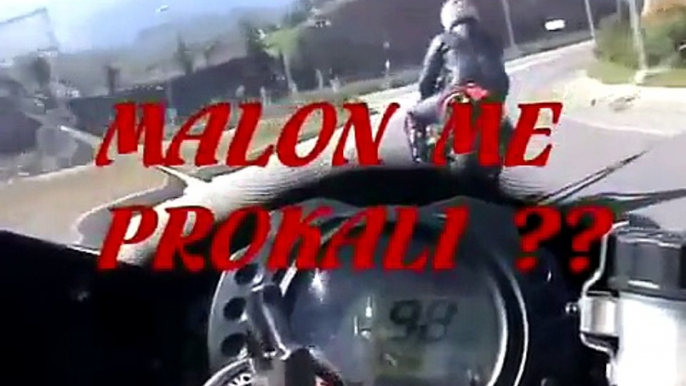 extreme race on the street 300 Km H amazing pilote course motos au milieu des voitures no