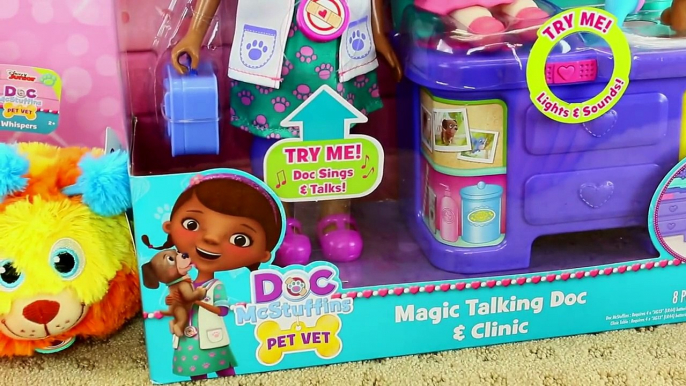 Doc McStuffins Pet Vet Magic Talking Doc & Clinic Disney Findo & Whispers Check Up + Chubb