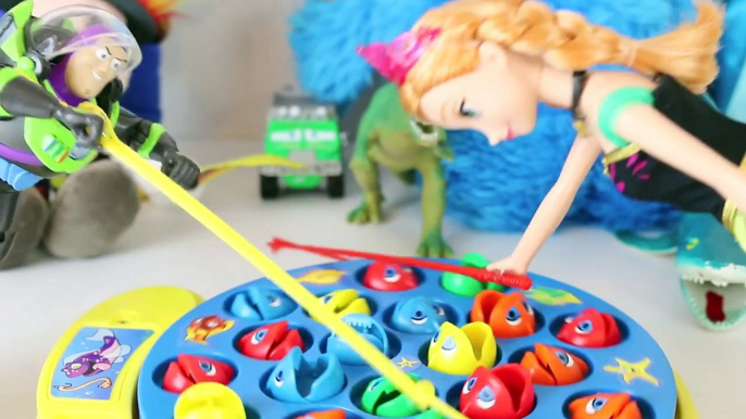 DisneyCarToys vs ToysReviewToys Buzz Lightyear and Disney Frozen Anna Fishing Game Competi