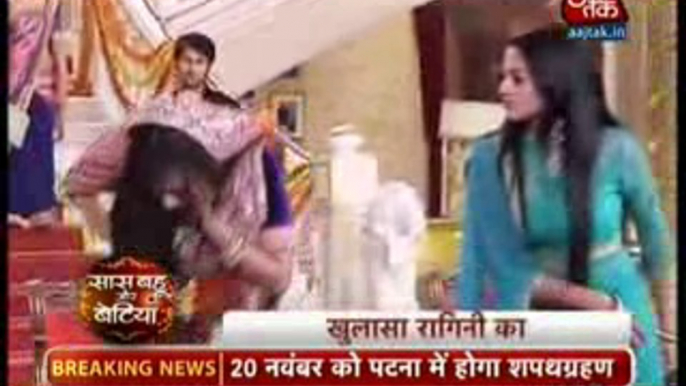 Swara ne Maara Ragini ko Thappad kyonki uuske samne aayi Sanskar ko maar ne ki saazish ka raaz - 18 November 2015 - Swaragini