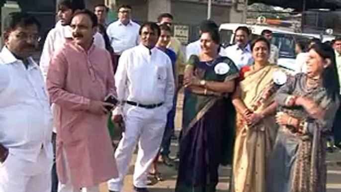 Ahmedabad Gujarat CM Anandiben Patel voted in Shilaj area