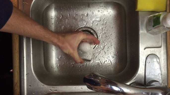 How to Quickly Peel a Boiled Egg in a Glass of Water