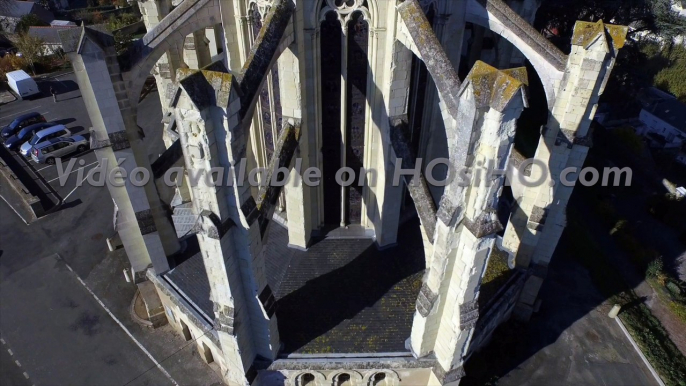 Eglise Saint Symphorien de Montjean sur Loire, vue par drone en automne, Pays de La Loire, France (7)