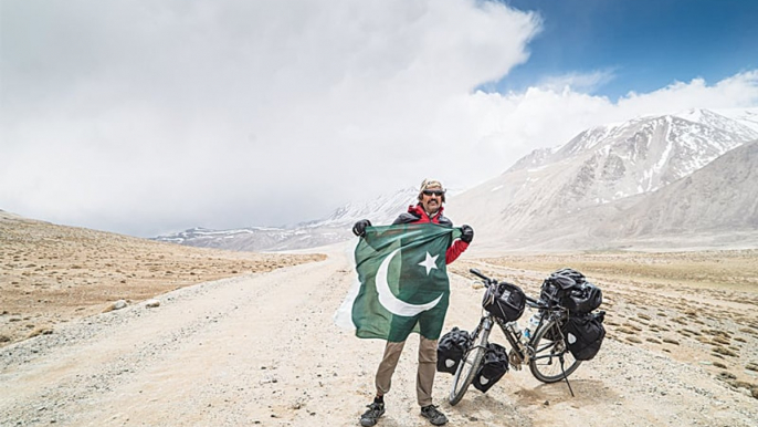 Kamran's Journey :  Cycling from Germany to Pakistan.