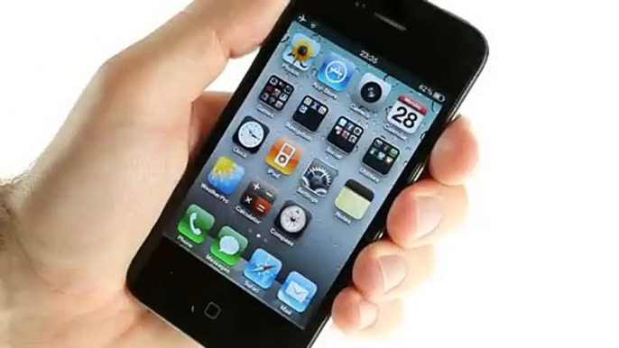 Apple iPhone 4 first look